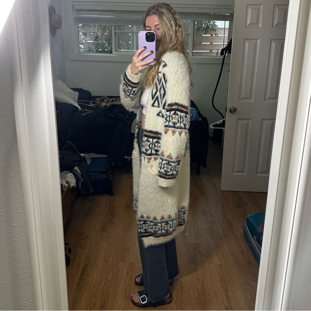 Elegant Patterned Long Cardigan - Picture 3 of 5